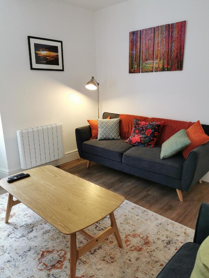 Eldon Row - Stylish Character Apartments - Central Location 1 & 2 Bed Available Dolgellau Exterior photo