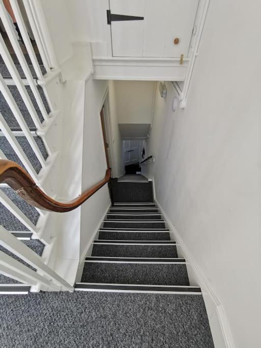 Eldon Row - Stylish Character Apartments - Central Location 1 & 2 Bed Available Dolgellau Exterior photo