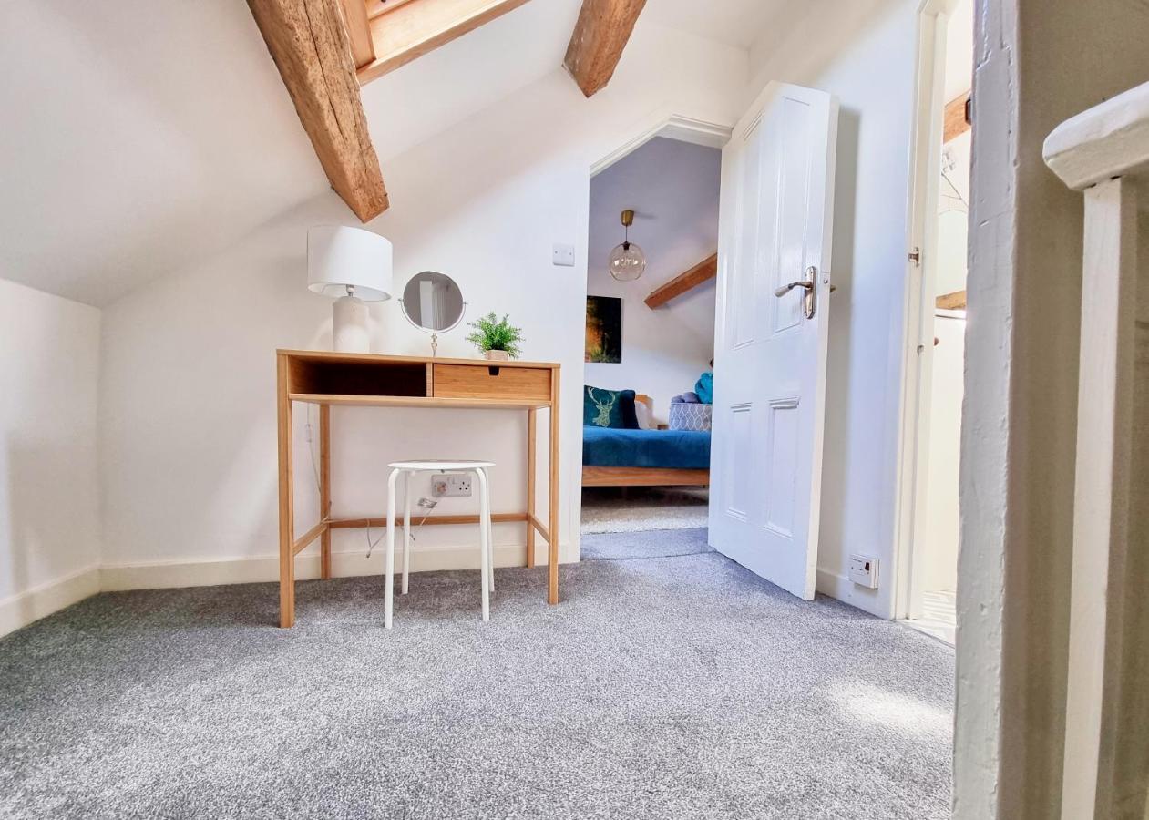 Eldon Row - Stylish Character Apartments - Central Location 1 & 2 Bed Available Dolgellau Exterior photo